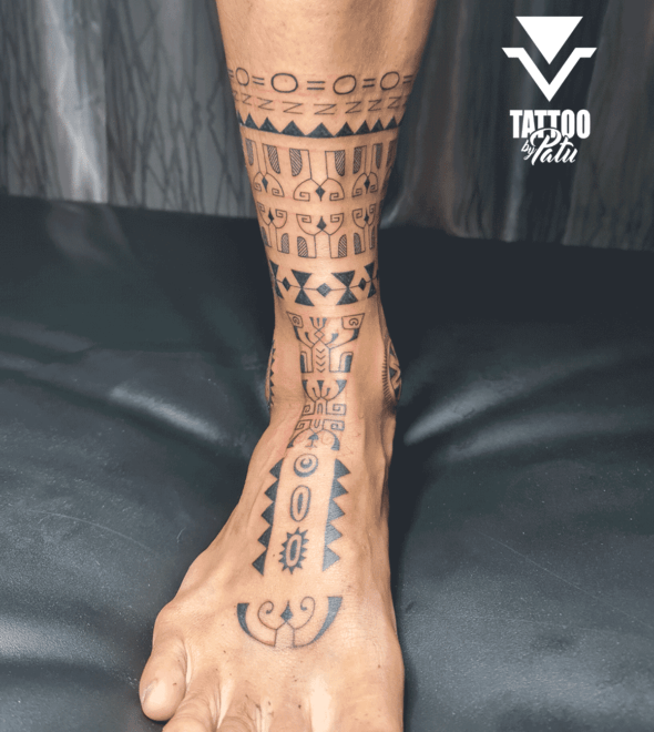 tatouage-tahiti-papeete-polynesien-black-patu-pied