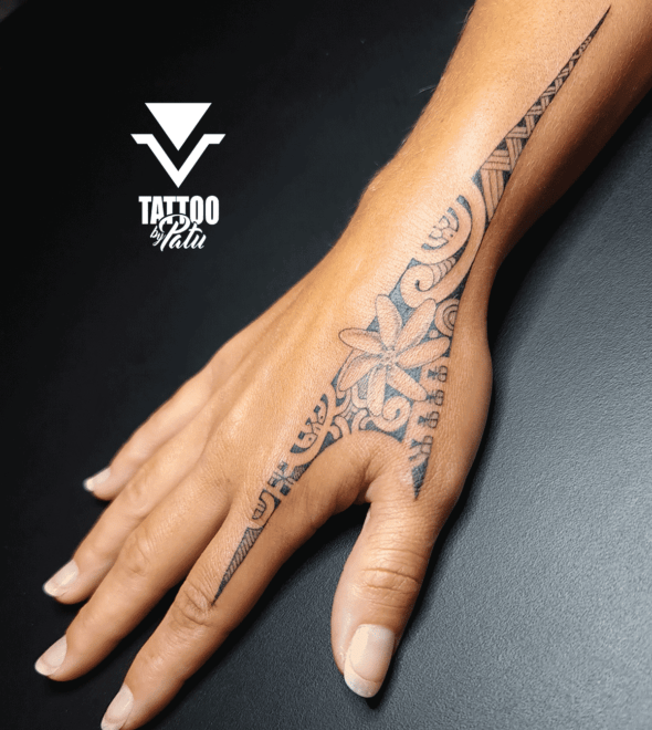 tatouage-tahiti-papeete-polynesien-black-patu-main